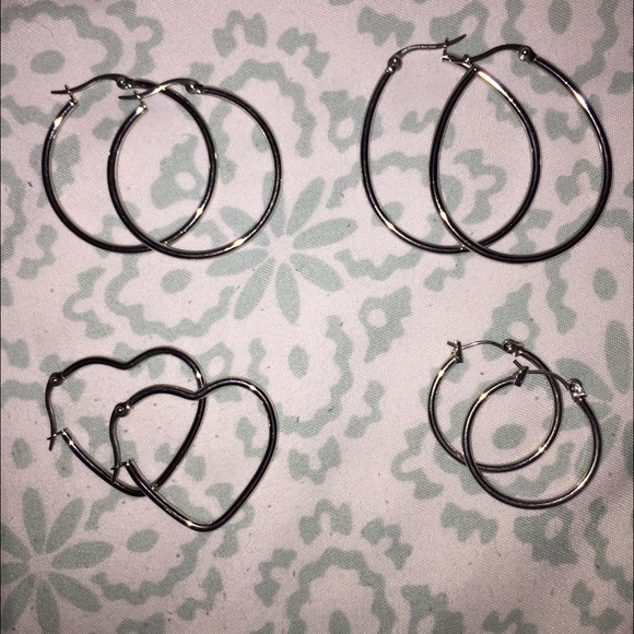 Set of earrings