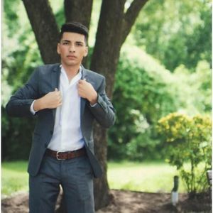 Meet your Posher, Carlos