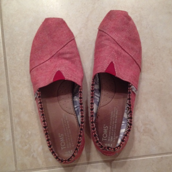 Size 6.5 Toms