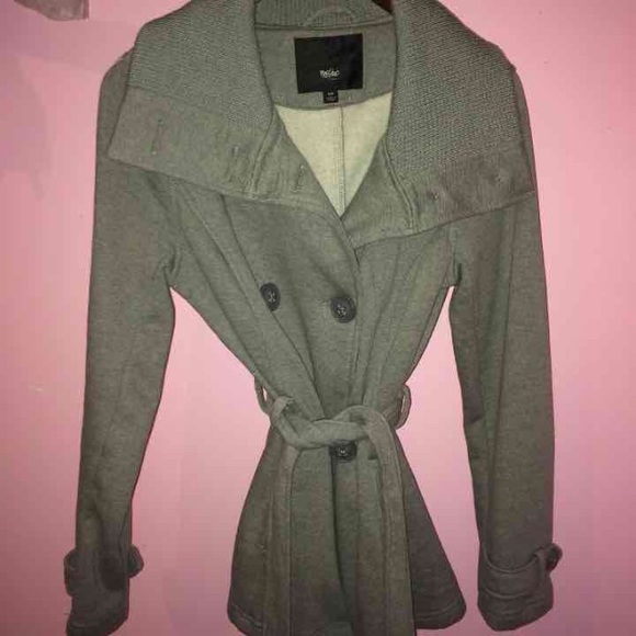 Women's peacoat