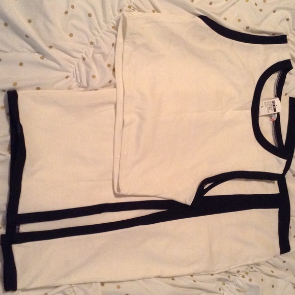 Black and white Top and bottom set