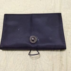 Makeup holder for traveling