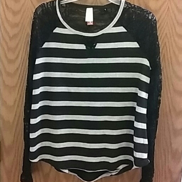 Cute lace long sleeve