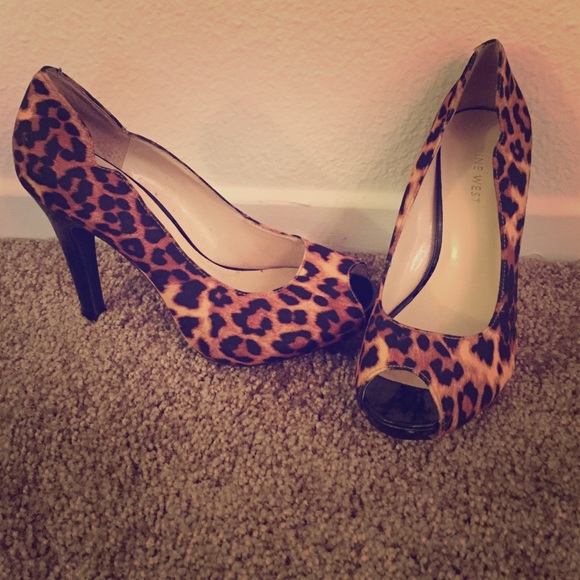 ✨NINE WEST CHEETAH HEELS✨