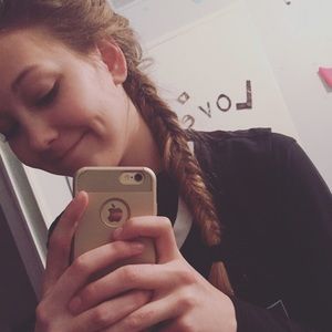 Meet your Posher, Johana