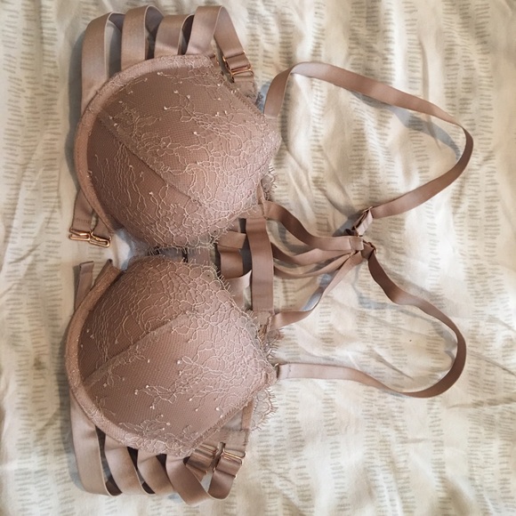 VICTORIA SECRET BRA