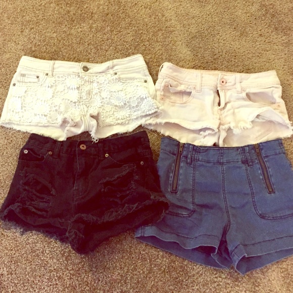 ✨4 for $25!!✨ shorts size 5 and 26