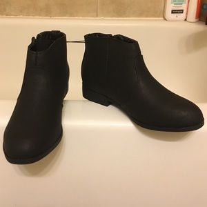 Black brand new bootie