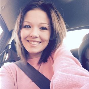 Meet your Posher, Brittney