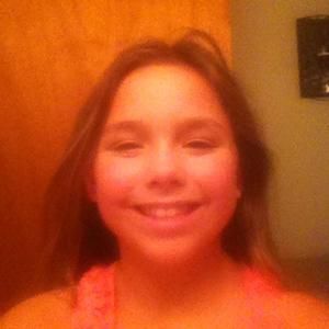 Meet your Posher, Mackira