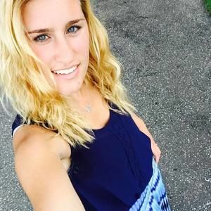 Meet your Posher, Caitlyn