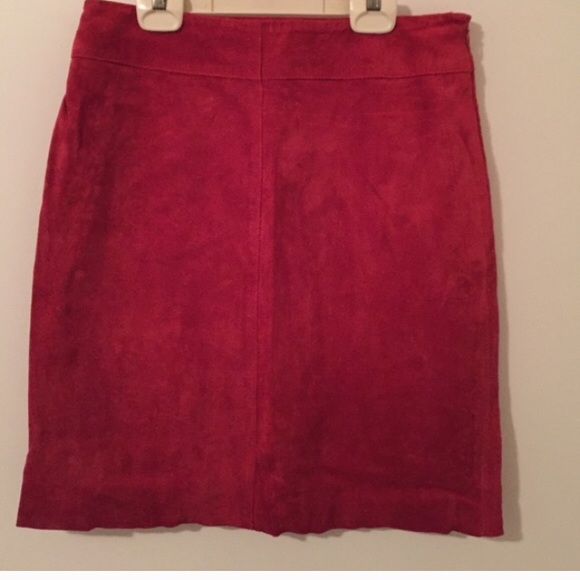 💃🏼 vintage red suede pencil skirt from express