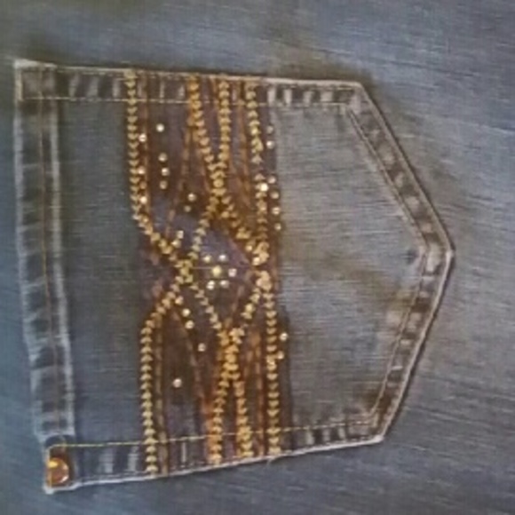 Jeweled, slightly distressed jeans *[SOLD]* - Picture 3 of 3