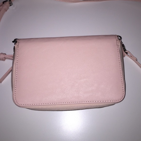 a cute baby pink wallet crossover purse💗