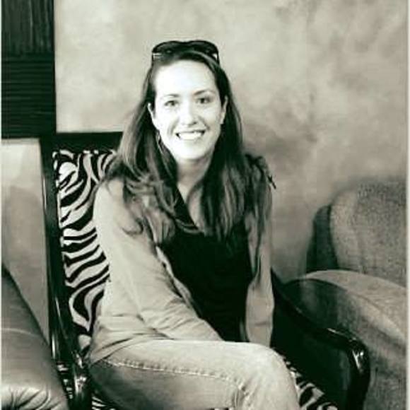 Meet your Posher, Lisa - Picture 1 of 1