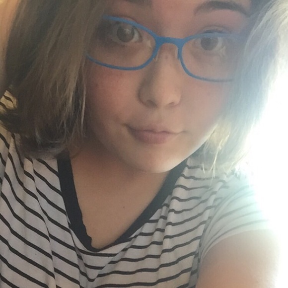 Meet your Posher, Aria - Picture 1 of 1