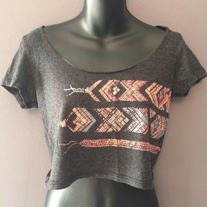 American Eagle Off the Shoulder Top 🛍