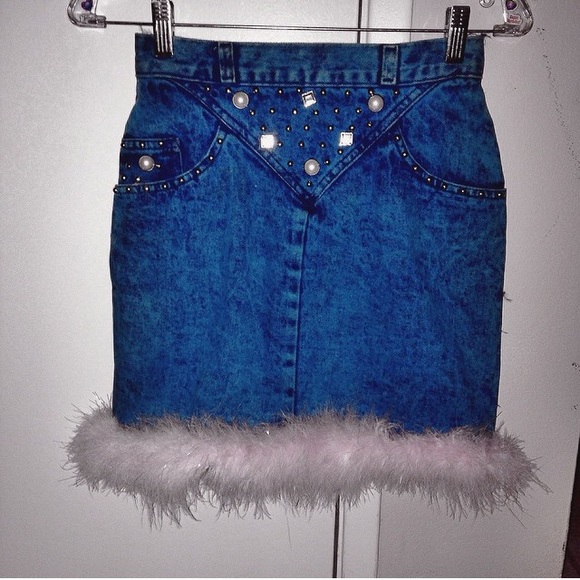 🌈SOLD🌈Acid wash denim fluffy skirt