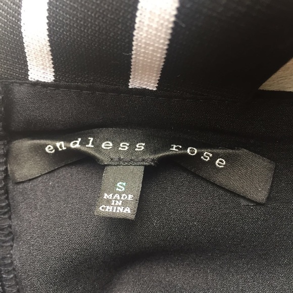 Endless rose black white stripe crop top - Picture 2 of 4