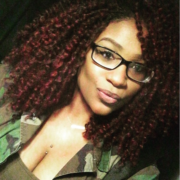 Meet your Posher, Dasia