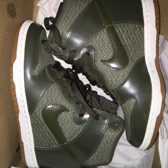 Nike Ski High pumps wedge for women's size 7 army