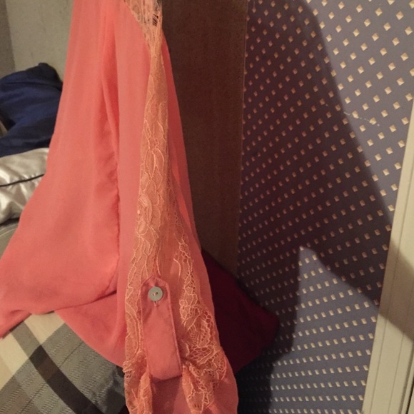 Flowing button up with lacing up arms and back - Picture 3 of 4