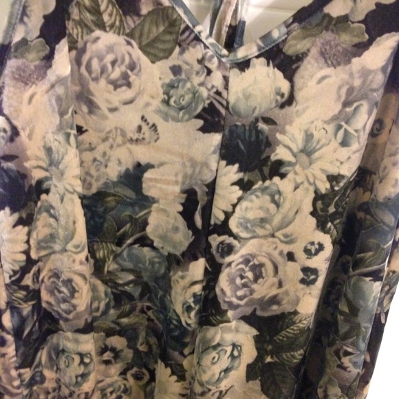 VELVET ROSE ROMPER - Picture 2 of 3