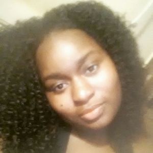 Meet your Posher, Alicia