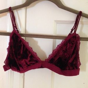RED VELVET TRIANGLE BRA 🌹