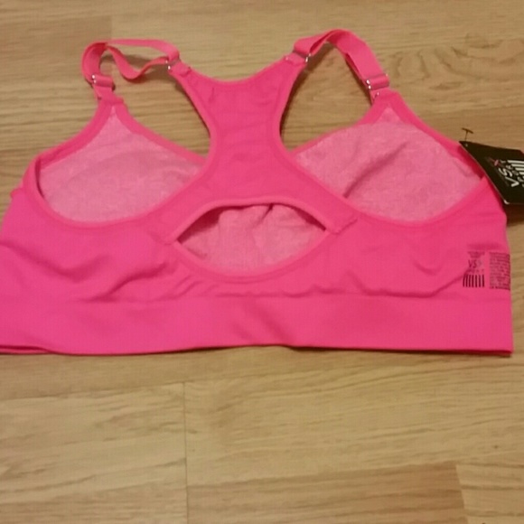 NWT VS SPORT BRA - Picture 2 of 3