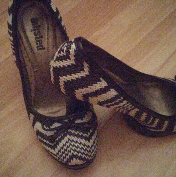 Heels night out on the town. - Picture 3 of 3