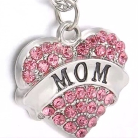 Mom Necklace - Picture 5 of 6