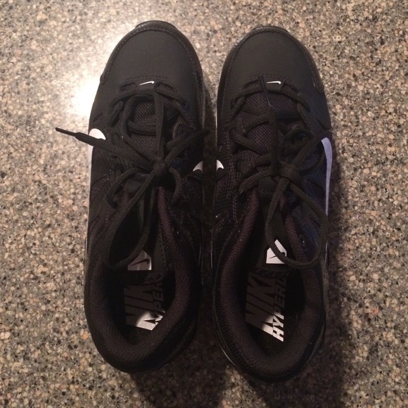 Nike softball cleats