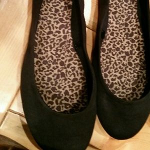 Size 10 flats $5..heels size 9.5 $40