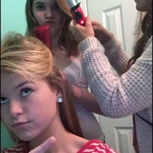 Meet your Posher, Laney