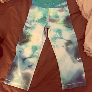 Nike pro crop leggings NWOT