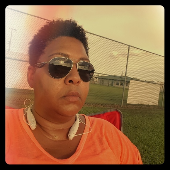 Meet your Posher, Carmelita - Picture 2 of 5