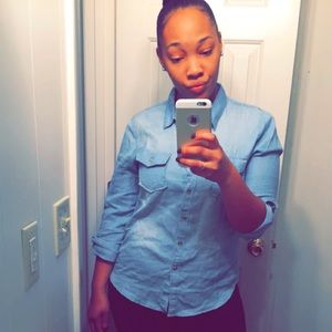 Meet your Posher, Devora