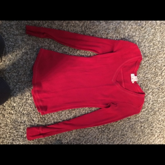Basic red top. Great for layering.