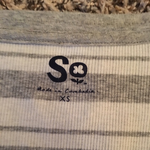 Top - Picture 2 of 3