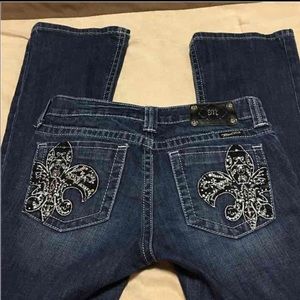 Size 28 boot cut miss me jeans