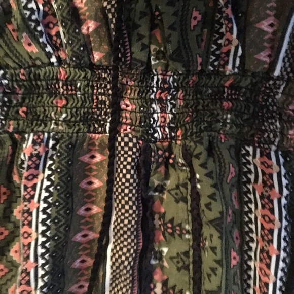 Top - Picture 2 of 2