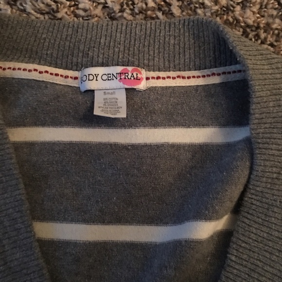 Sweater - Picture 2 of 2