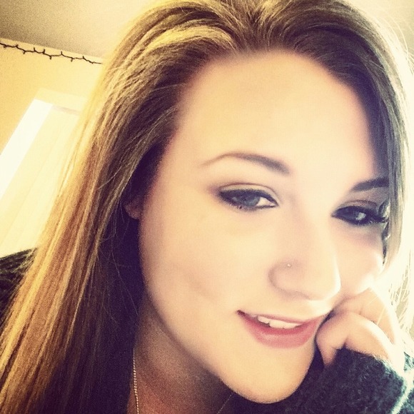 Meet your Posher, Tori