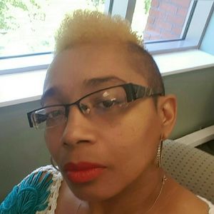 Meet your Posher, Cherie