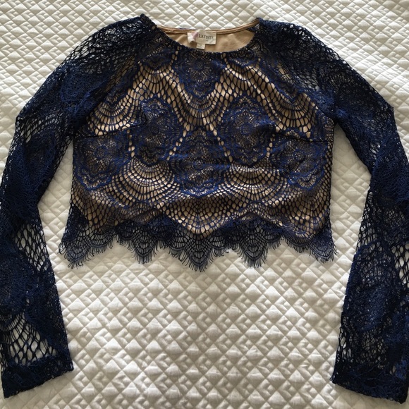 Long sleeve Lace Crop