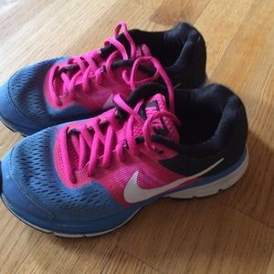 Nike girls sneakers