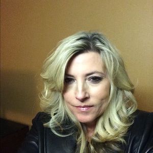 Meet your Posher, Julie