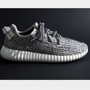 NOT FOR SALE!!!!! ISO YEEZY BOOST 350