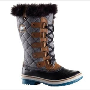 SOREL Tofino boots